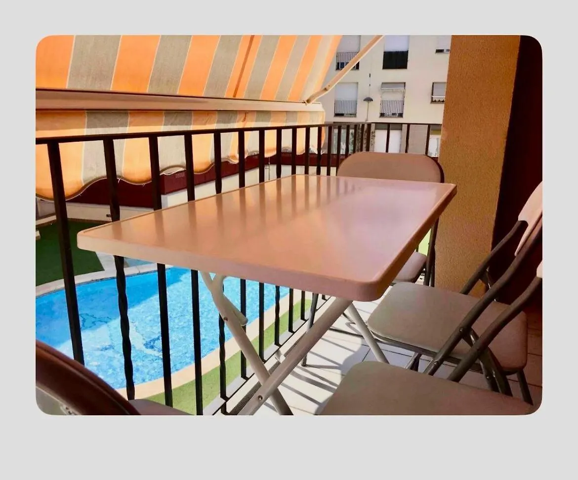 Marina Pool Apartment 帕拉莫斯