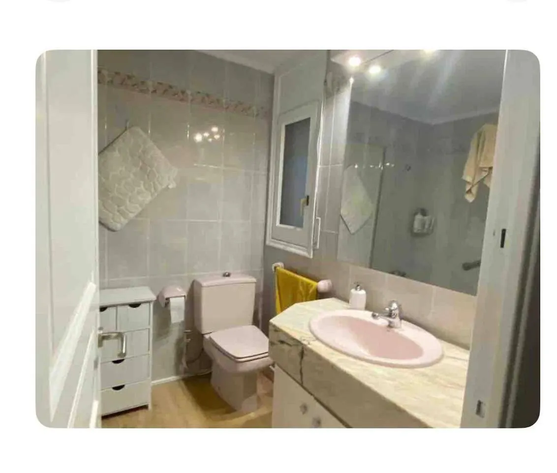 Marina Pool Apartment 帕拉莫斯